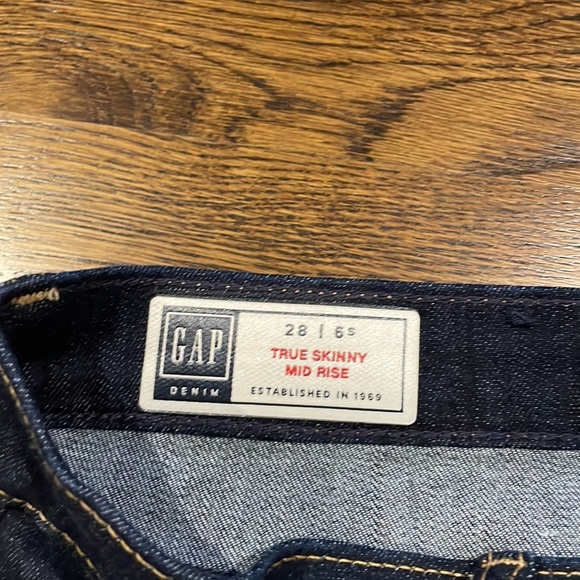GAP Denim - Mid Rise True Skinny 28s - Picture 3 of 4